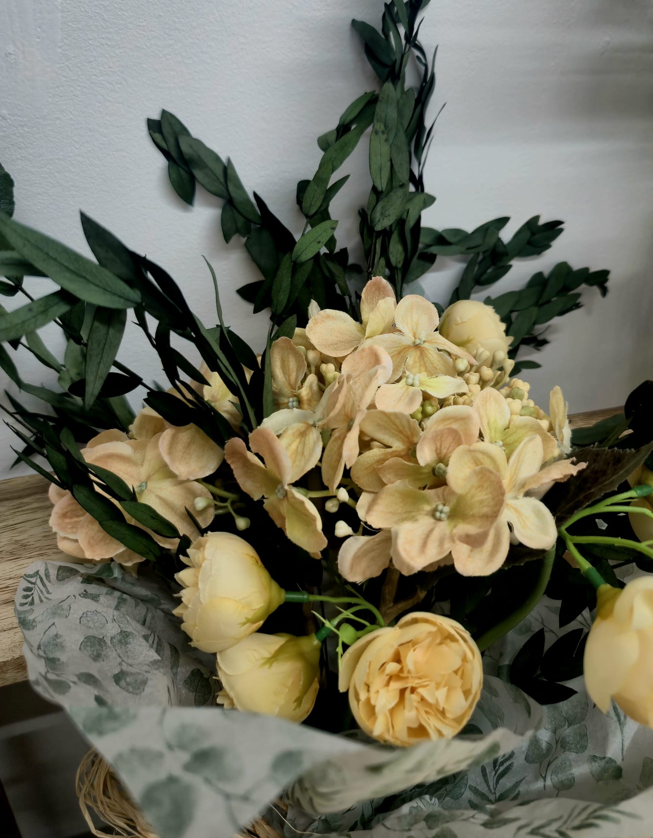 Preserved Eucalyptus/Hydrangea