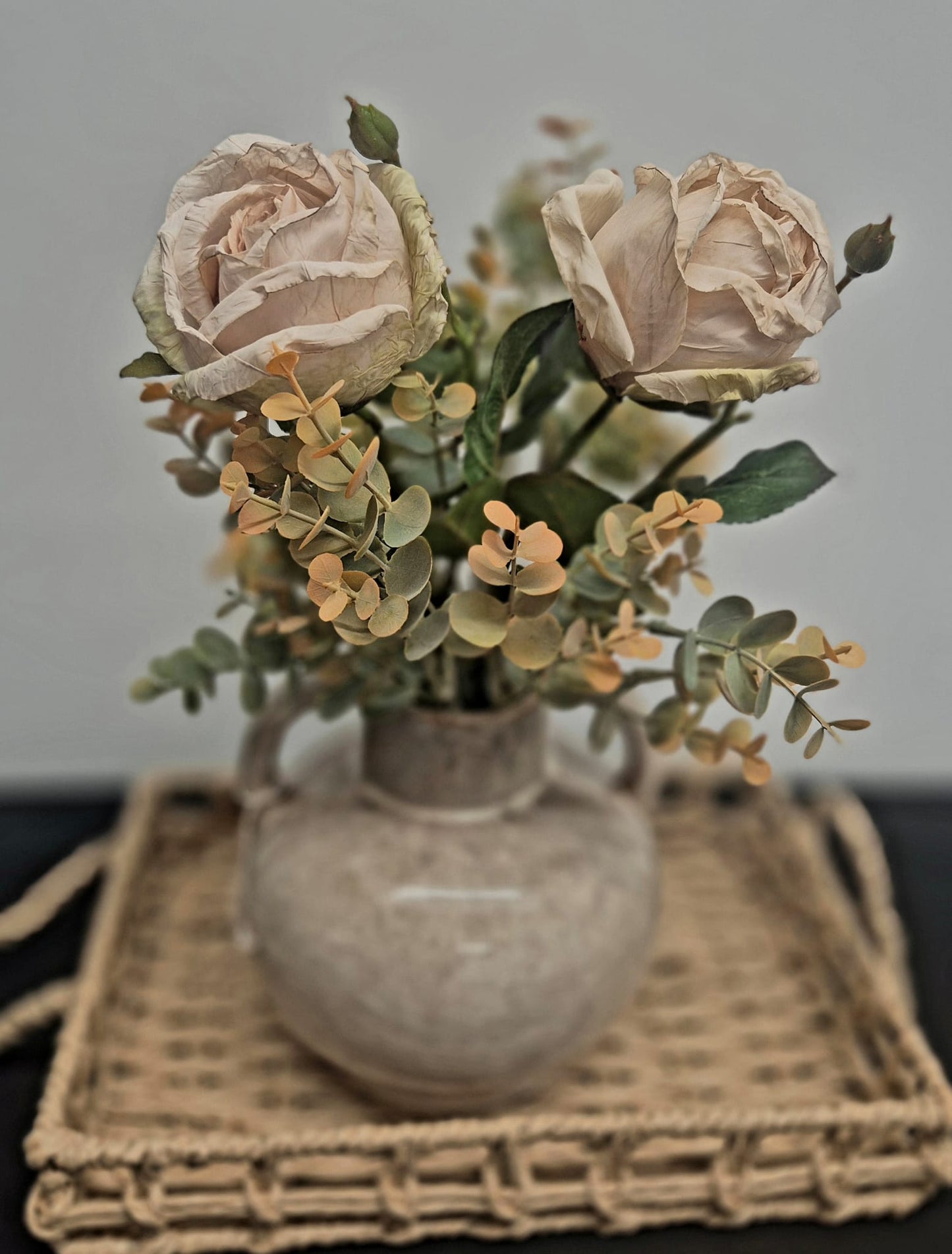 Dried Look Oyster Rose Vase