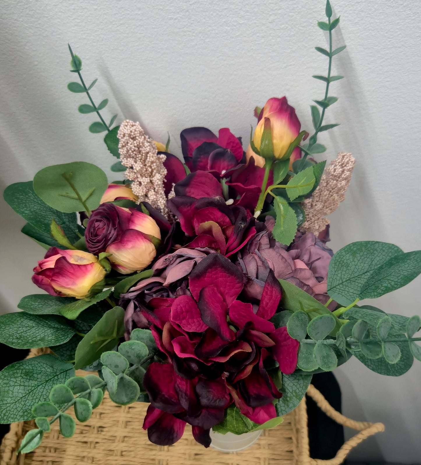 Dry Look Rose/Hydrangea Bouquet