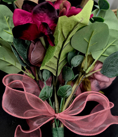 Dry Look Rose/Hydrangea Bouquet