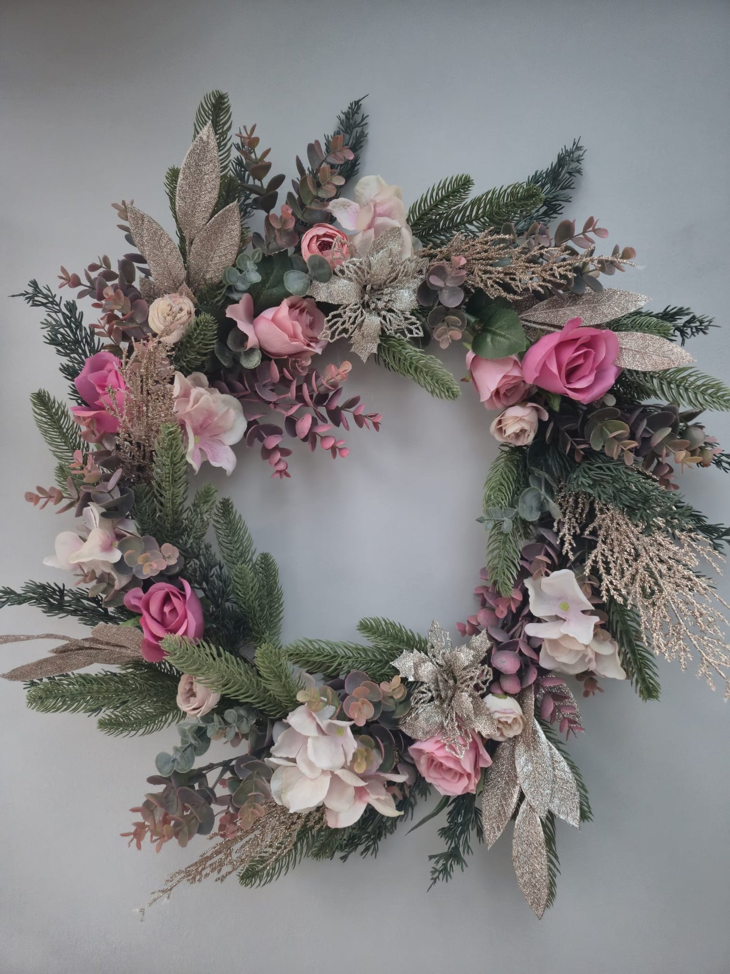 Large Christmas Wreaths 56cm - Choose Colours